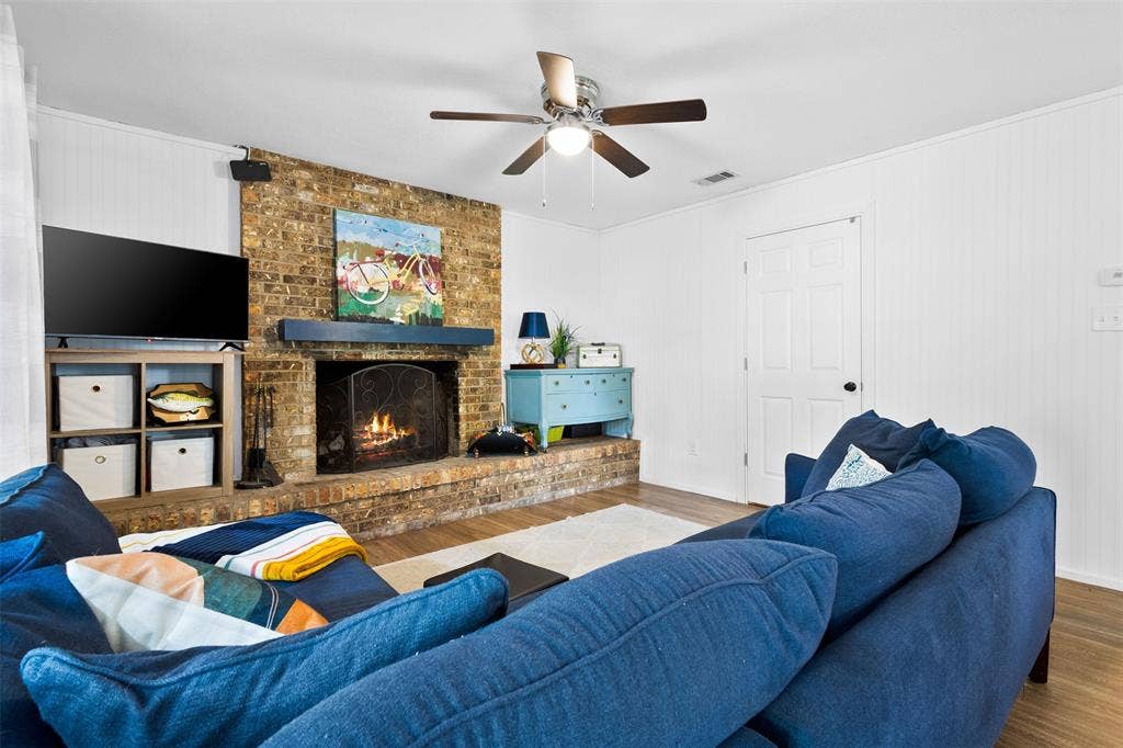 111 Island Park Drive, Gun Barrel City, TX 75156 111 Island Park Drive, Gun Barrel City, TX 75156