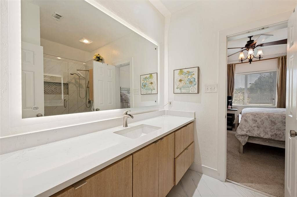 8524 Wellington Point Drive, Irving, TX 75063 Update Upstairs bath