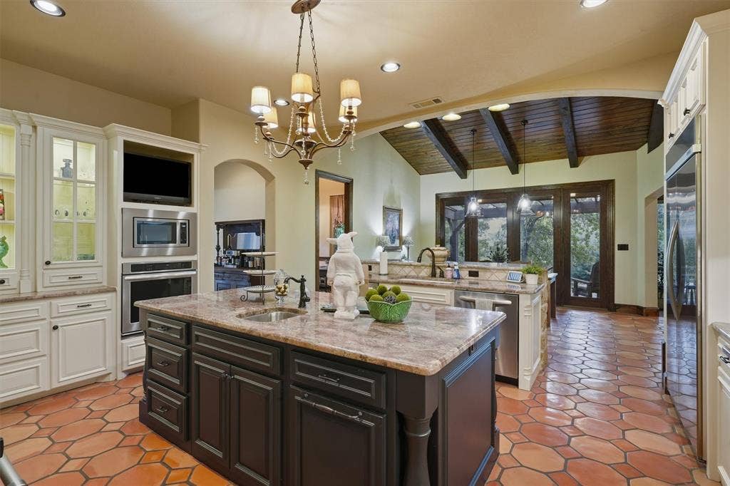 1501 Oaklawn Court, Aledo, TX 76008 1501 Oaklawn Court, Aledo, TX 76008