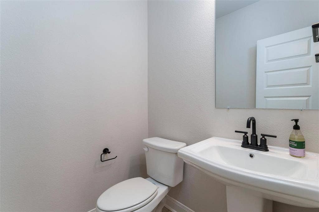 905 Carnation Drive, Crowley, TX 76036 905 Carnation Drive, Crowley, TX 76036
