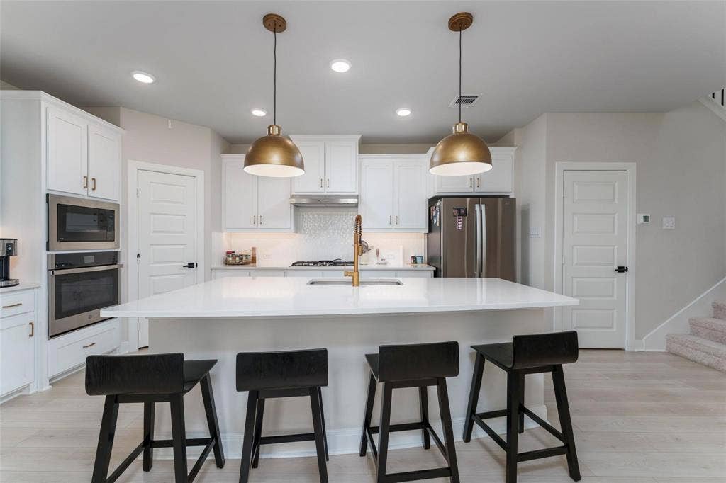 905 Carnation Drive, Crowley, TX 76036 905 Carnation Drive, Crowley, TX 76036