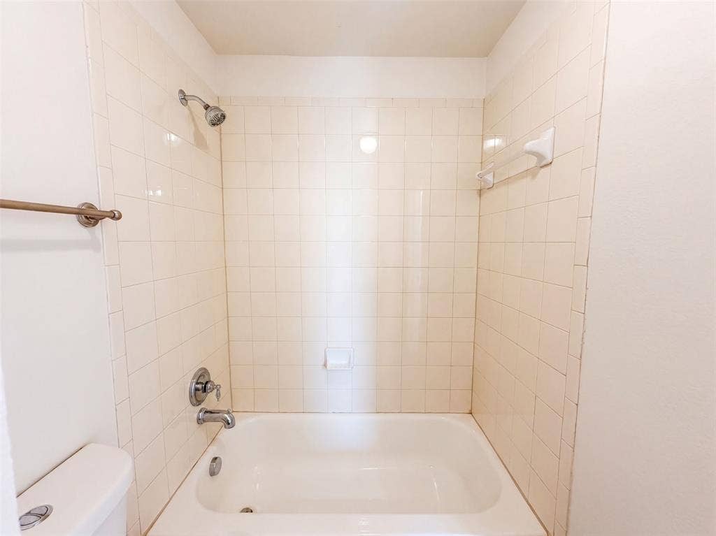 1402 Stone Oak Court, Cedar Hill, TX 75104 1402 Stone Oak Court, Cedar Hill, TX 75104
