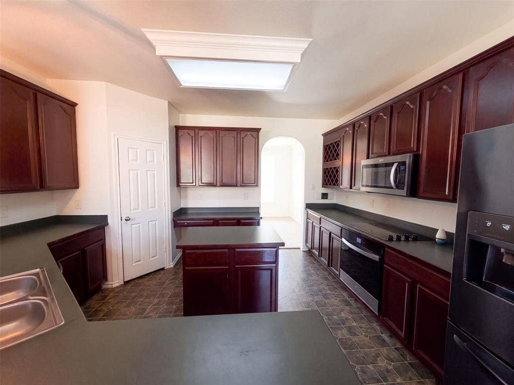 1402 Stone Oak Court, Cedar Hill, TX 75104 1402 Stone Oak Court, Cedar Hill, TX 75104