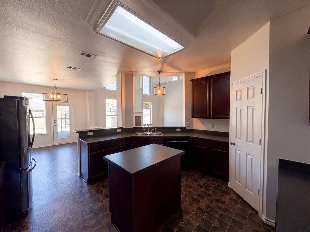 1402 Stone Oak Court, Cedar Hill, TX 75104 1402 Stone Oak Court, Cedar Hill, TX 75104