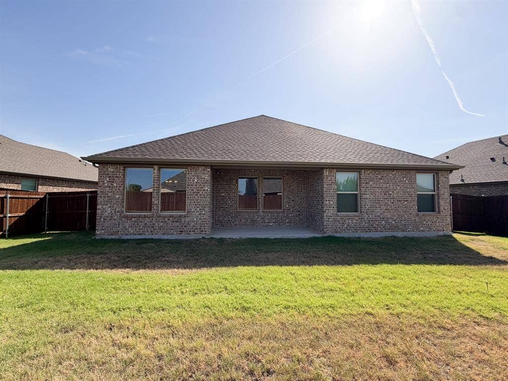 369 Thoroughbred Street, Waxahachie, TX 75165 369 Thoroughbred Street, Waxahachie, TX 75165