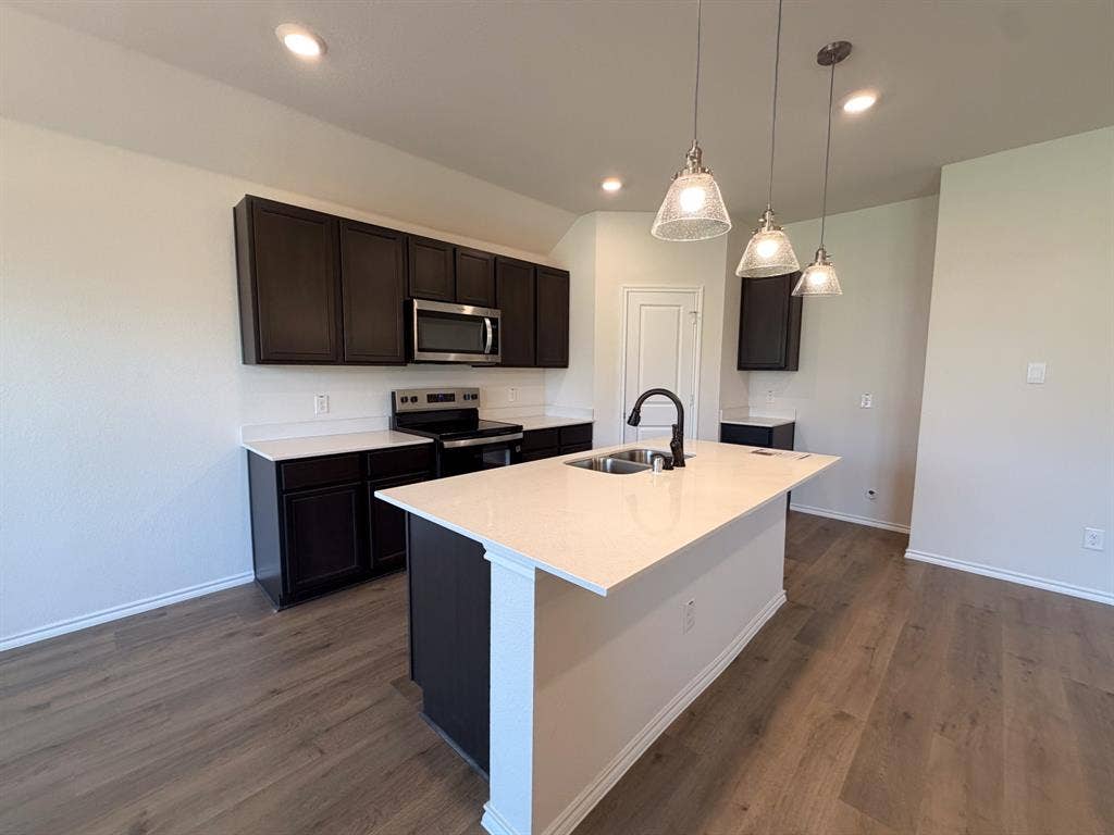 369 Thoroughbred Street, Waxahachie, TX 75165 369 Thoroughbred Street, Waxahachie, TX 75165