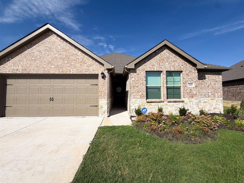 369 Thoroughbred Street, Waxahachie, TX 75165 369 Thoroughbred Street, Waxahachie, TX 75165