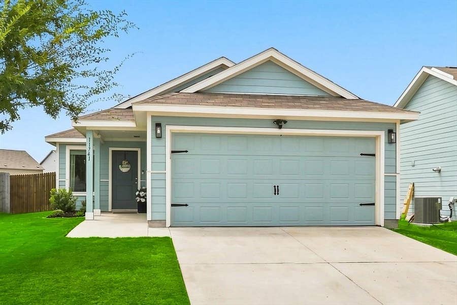 Property photo for 11741 Marcellus Way, Justin, TX