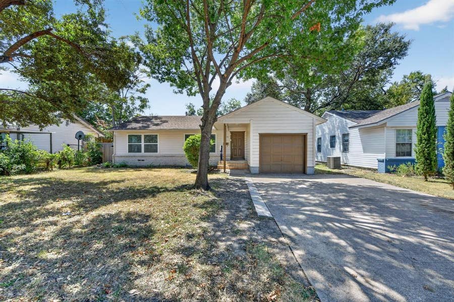 Property photo for 2358 Norwood Drive, Dallas, TX