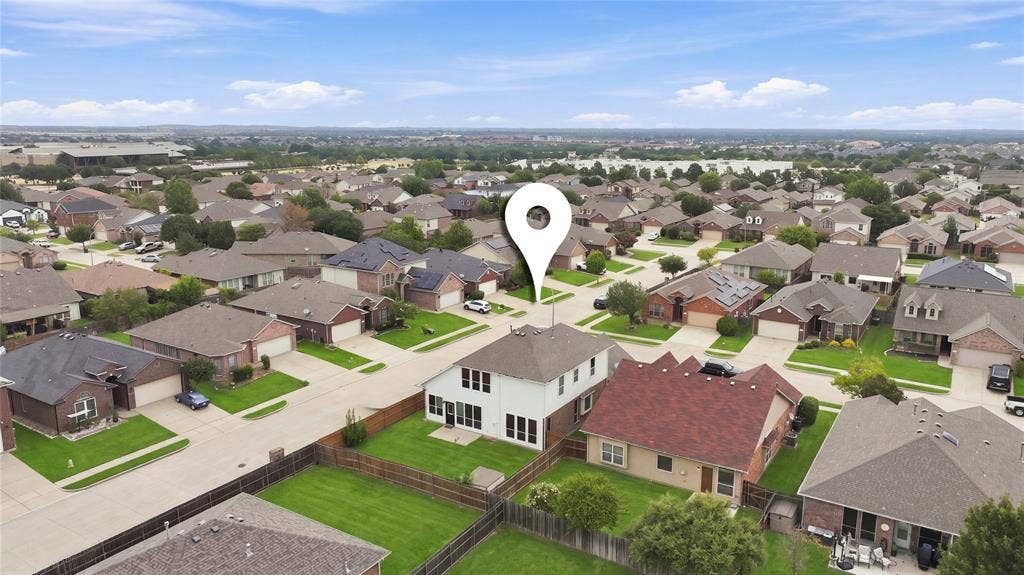 6427 Miranda Drive, Fort Worth, TX 76131 Corner lot