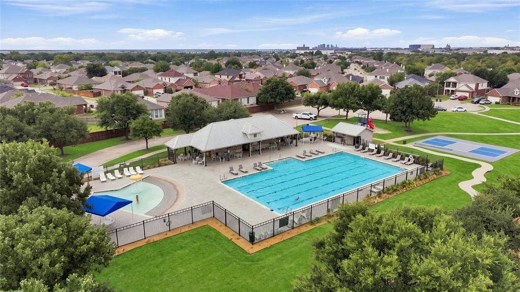 6427 Miranda Drive, Fort Worth, TX 76131 Community swimming pool.