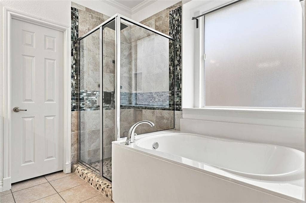 6427 Miranda Drive, Fort Worth, TX 76131 6427 Miranda Drive, Fort Worth, TX 76131