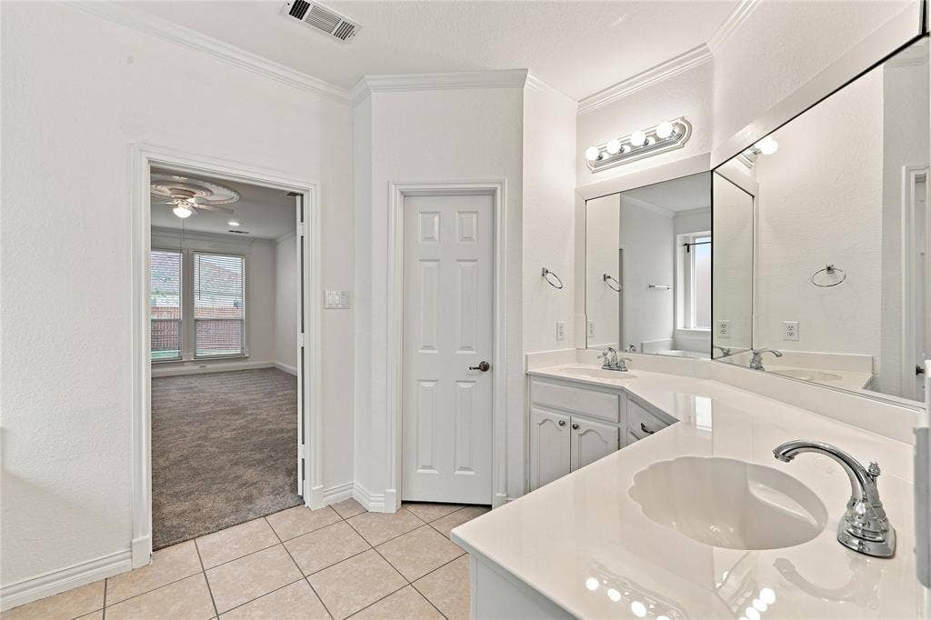 6427 Miranda Drive, Fort Worth, TX 76131 6427 Miranda Drive, Fort Worth, TX 76131