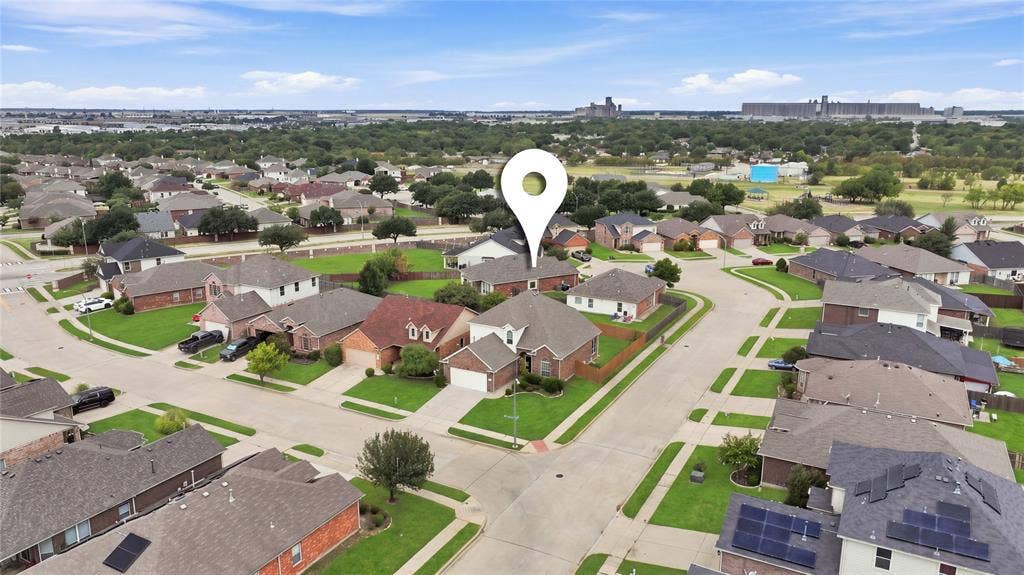 6427 Miranda Drive, Fort Worth, TX 76131 Corner lot