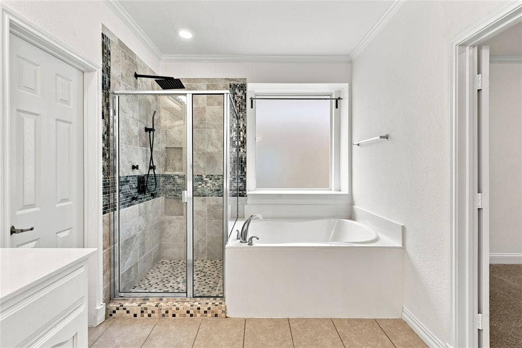 6427 Miranda Drive, Fort Worth, TX 76131 6427 Miranda Drive, Fort Worth, TX 76131