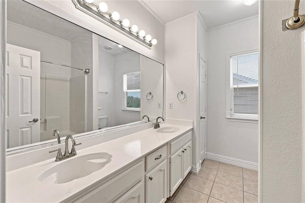 6427 Miranda Drive, Fort Worth, TX 76131 6427 Miranda Drive, Fort Worth, TX 76131