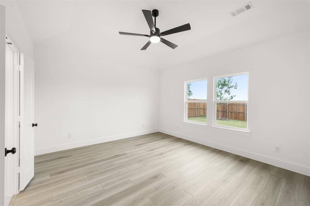 304 Sequoia- Primary Suite-1.jpg