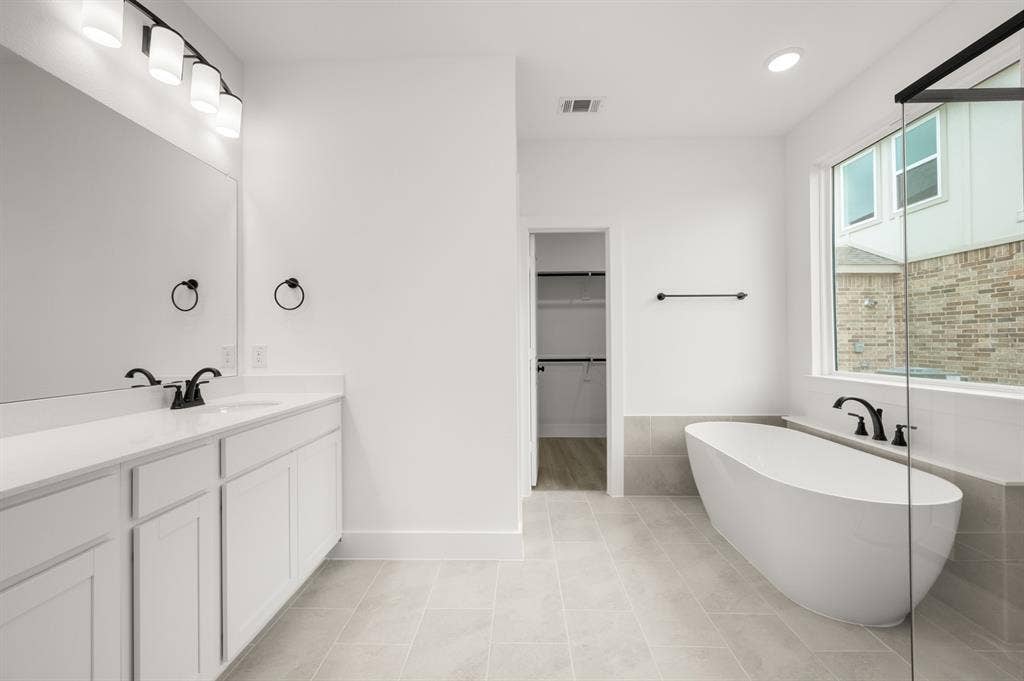 304 Sequoia- Primary Suite-2.jpg