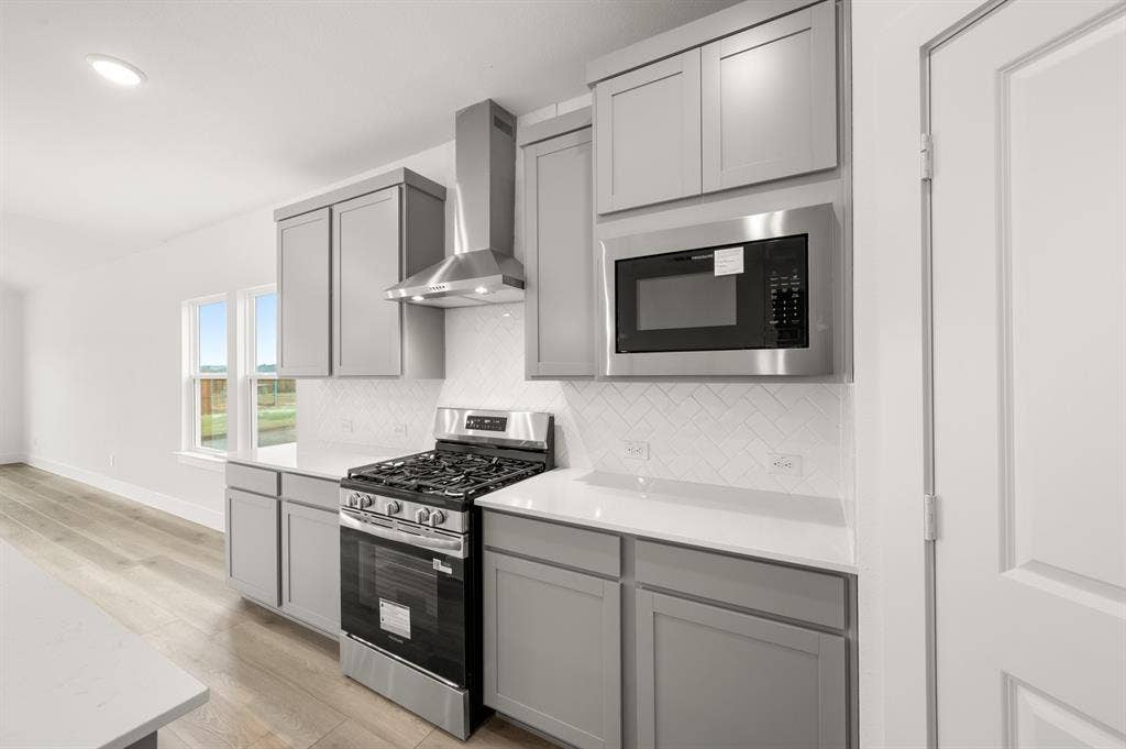 304 Sequoia- Kitchen-3.jpg