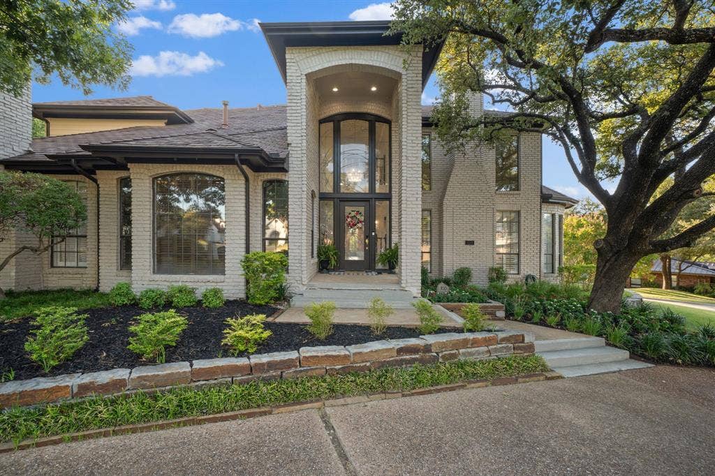 100 Krohn Court, Irving, TX 75038 100 Krohn Court, Irving, TX 75038