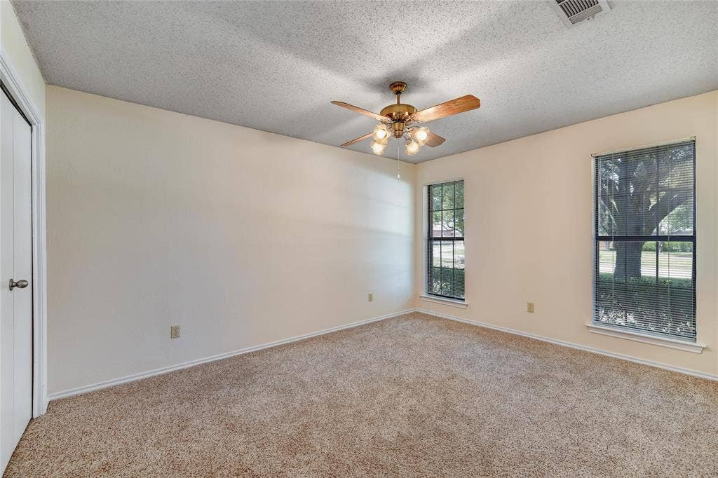 8241 Christie Drive, Frisco, TX 75033 8241 Christie Drive, Frisco, TX 75033