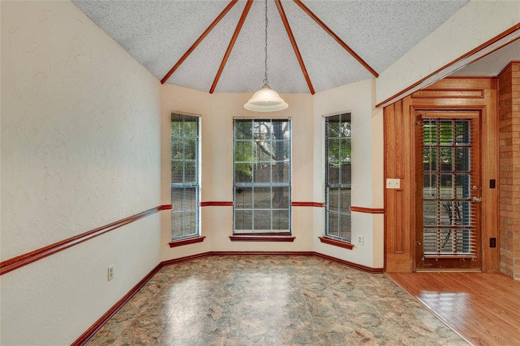8241 Christie Drive, Frisco, TX 75033 8241 Christie Drive, Frisco, TX 75033