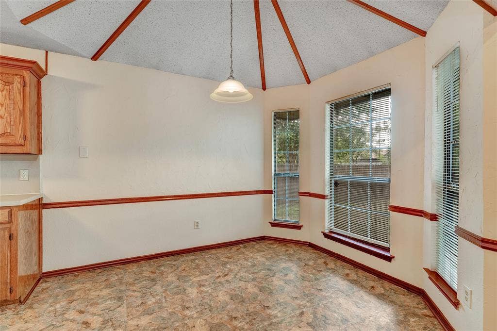 8241 Christie Drive, Frisco, TX 75033 8241 Christie Drive, Frisco, TX 75033