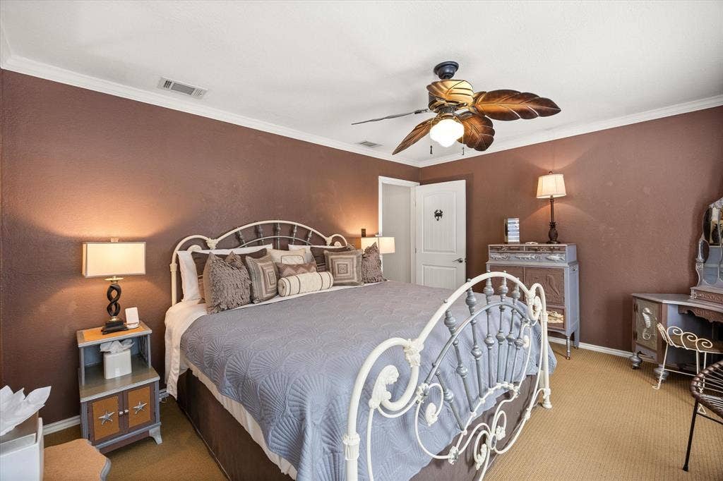6606 Carol Court, Granbury, TX 76048 Primary Bedroom