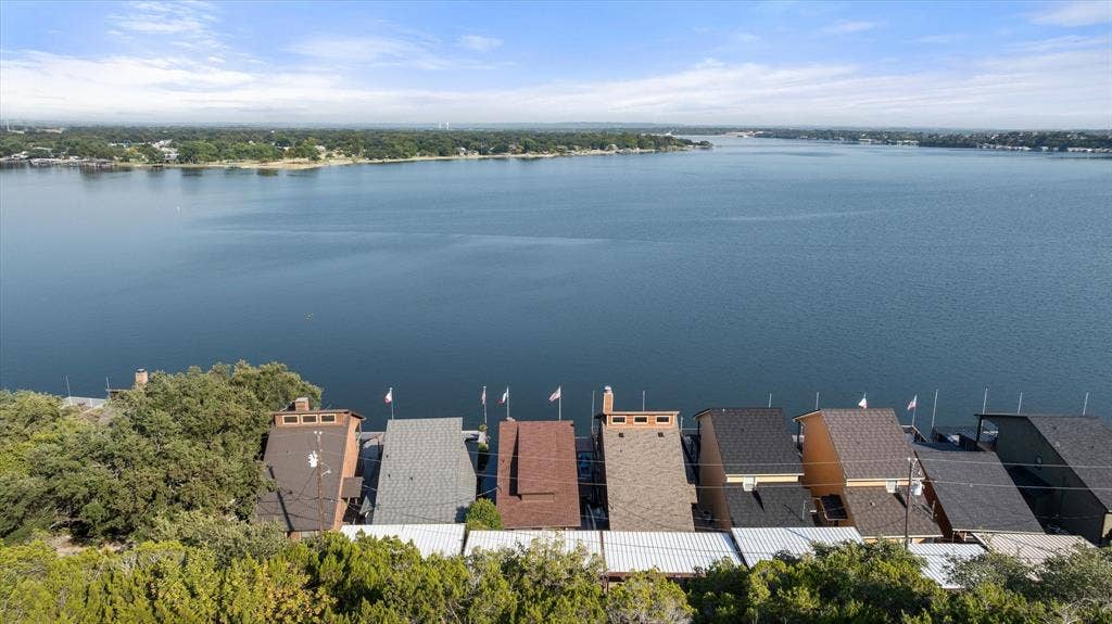 6606 Carol Court, Granbury, TX 76048 It doesn't get any more 'water front' than this!