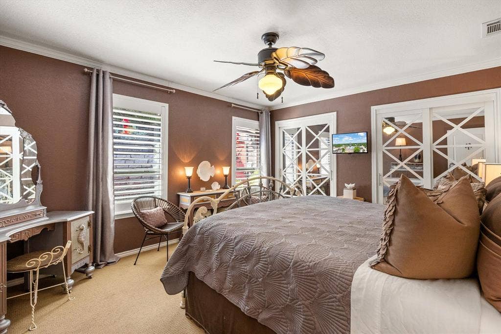 6606 Carol Court, Granbury, TX 76048 Primary Bedroom, with 2 closets