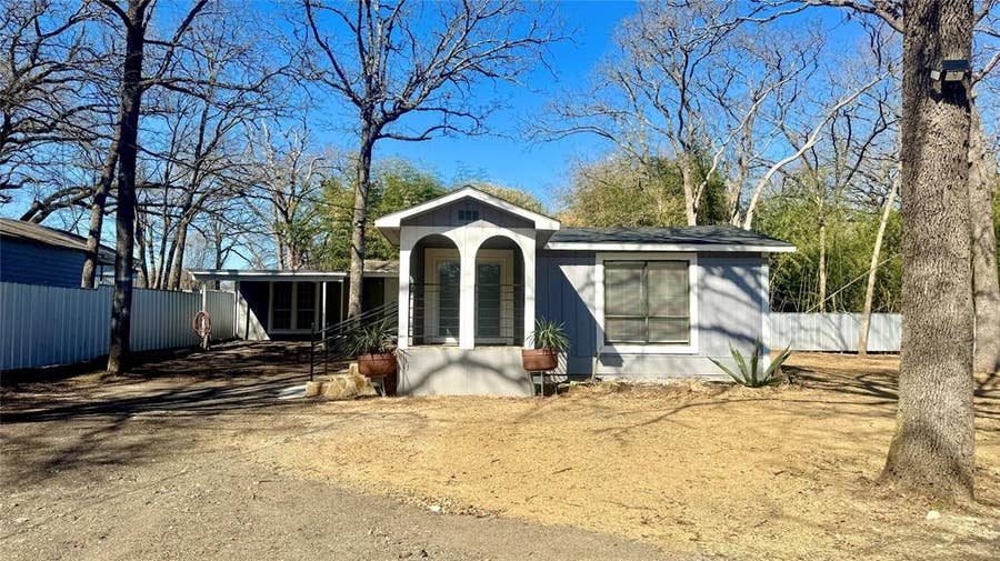 Property photo for 2618 Lakewood Drive, Wills Point, TX