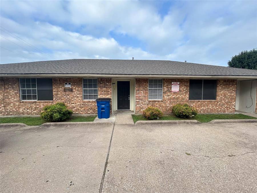 Property photo for 1603 S Hall Street, #A, Ennis, TX