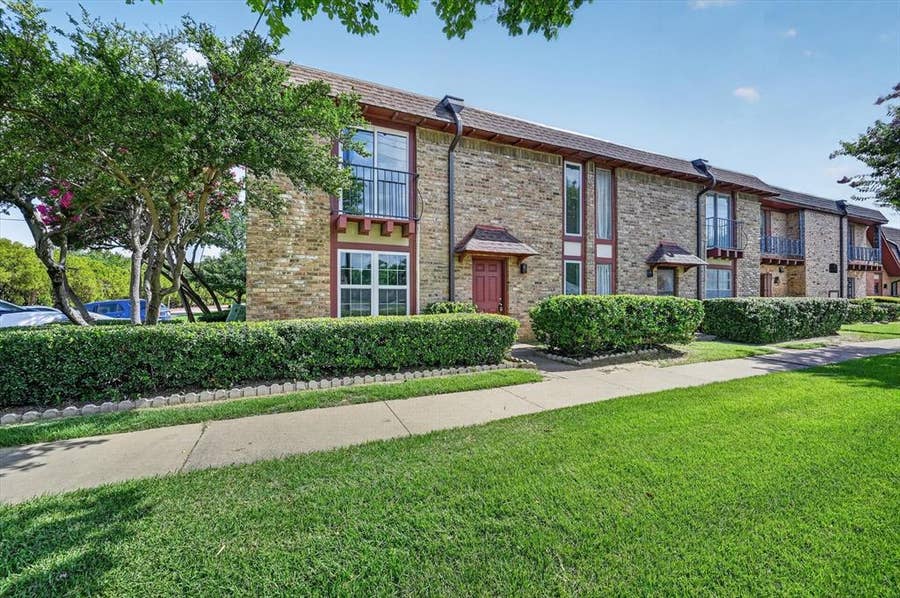 Property photo for 1801 E Grauwyler Road, #101, Irving, TX
