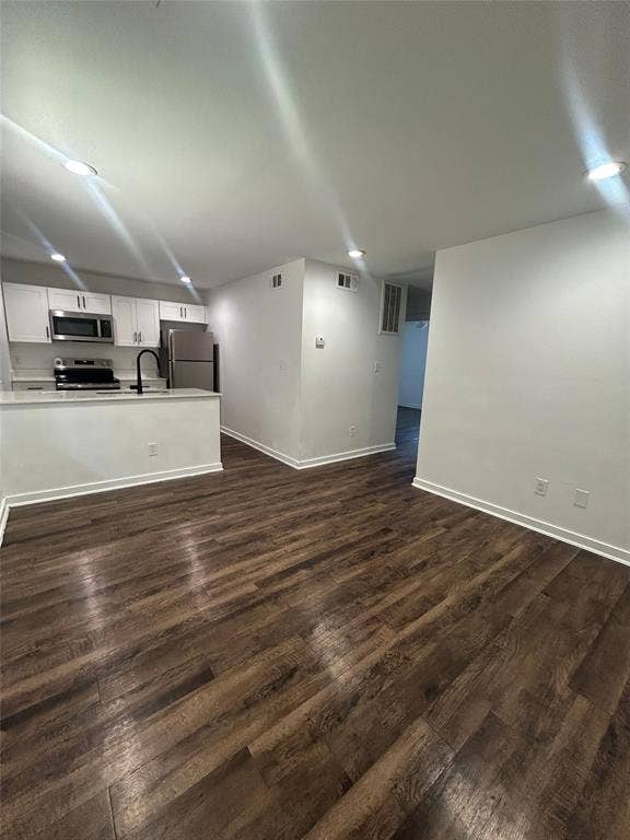 Property photo for 321 E 8th Street, #112, Dallas, TX