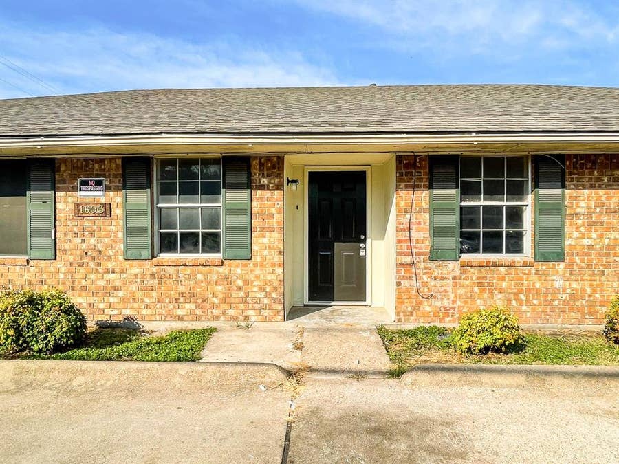 Property photo for 1603 S Hall Street, #B, Ennis, TX