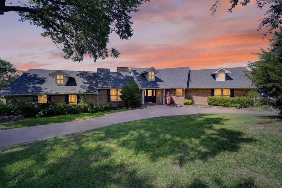 Property photo for 12 Meadowlake Drive, Heath, TX