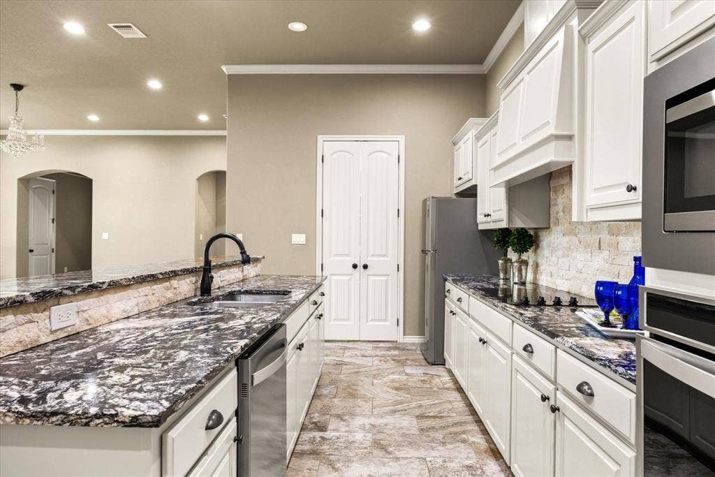 3503 Fountain Way, Granbury, TX 76049