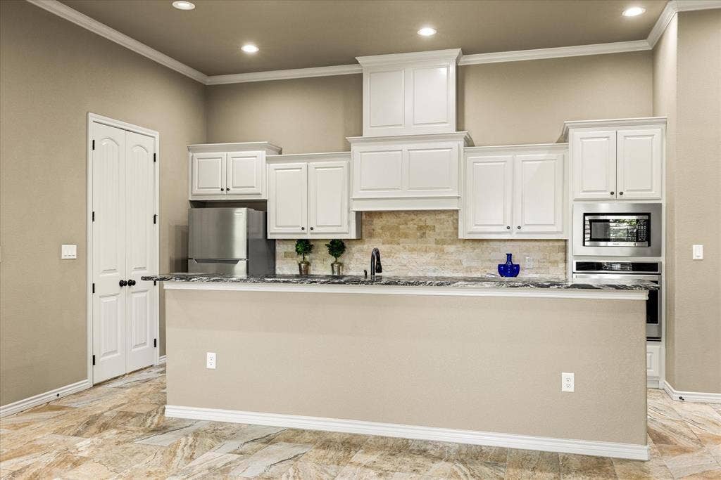 3503 Fountain Way, Granbury, TX 76049