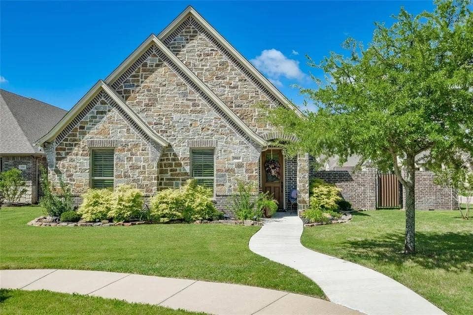 Lovely architectural details and large corner lot-WELCOME HOME!