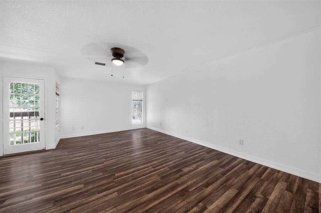 7335 Antoine Drive, Houston, TX 77088 7335 Antoine Drive, Houston, TX 77088