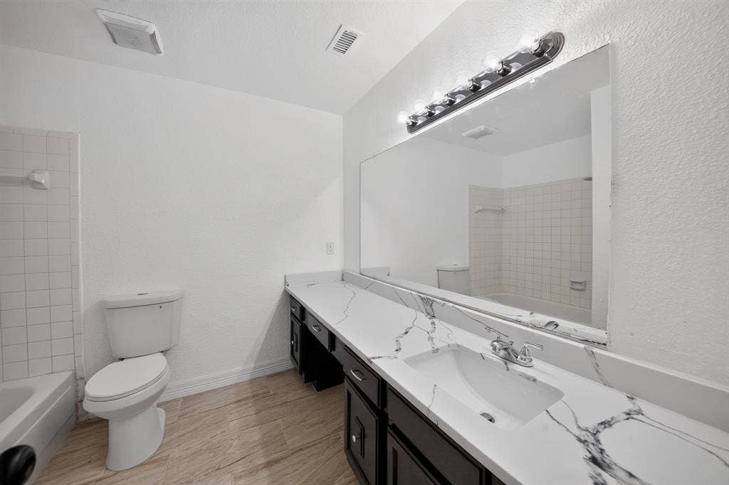 7335 Antoine Drive, Houston, TX 77088 7335 Antoine Drive, Houston, TX 77088