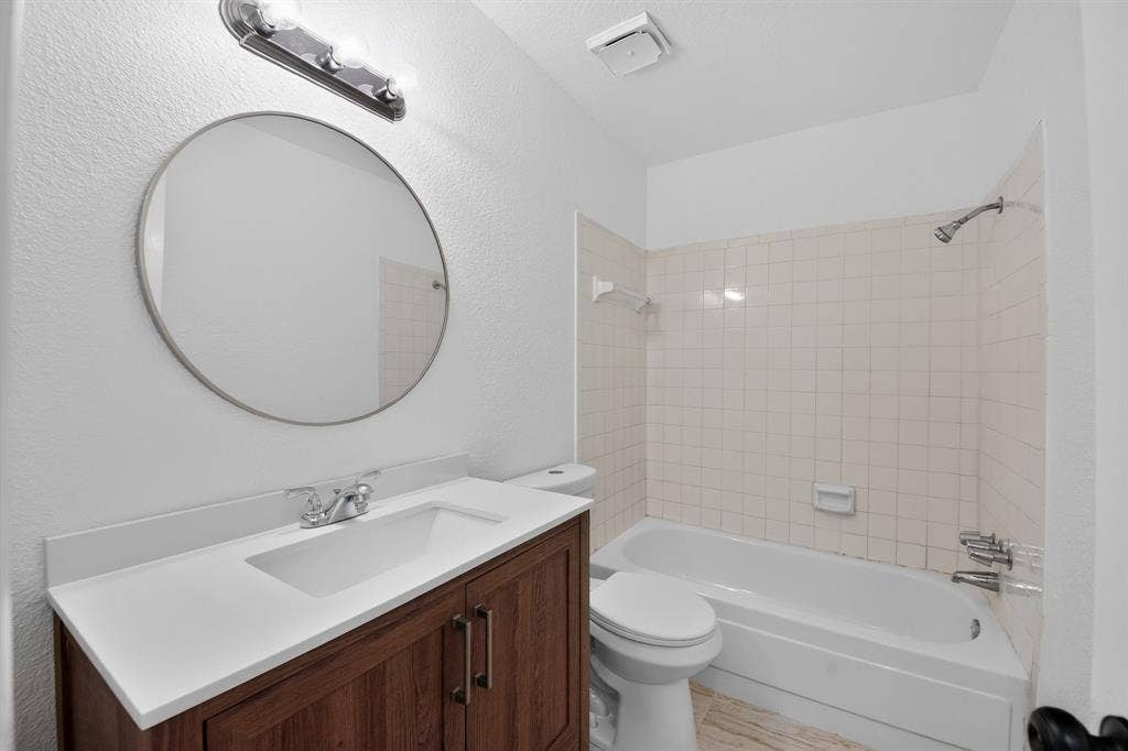 7335 Antoine Drive, Houston, TX 77088 7335 Antoine Drive, Houston, TX 77088