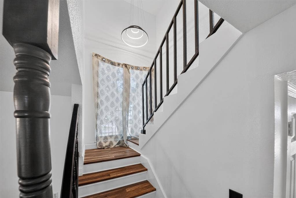7335 Antoine Drive, Houston, TX 77088 7335 Antoine Drive, Houston, TX 77088