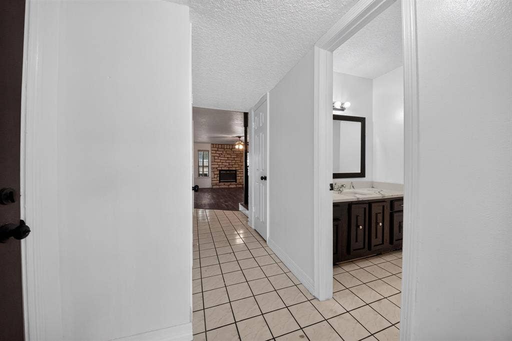 7335 Antoine Drive, Houston, TX 77088 7335 Antoine Drive, Houston, TX 77088