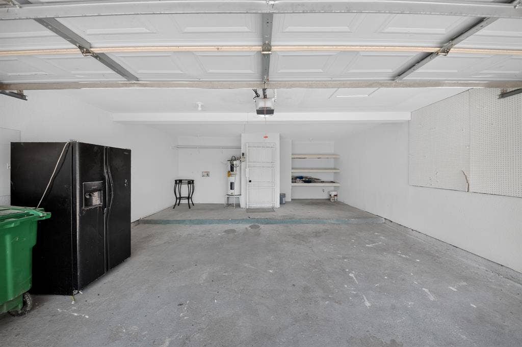 7335 Antoine Drive, Houston, TX 77088 7335 Antoine Drive, Houston, TX 77088