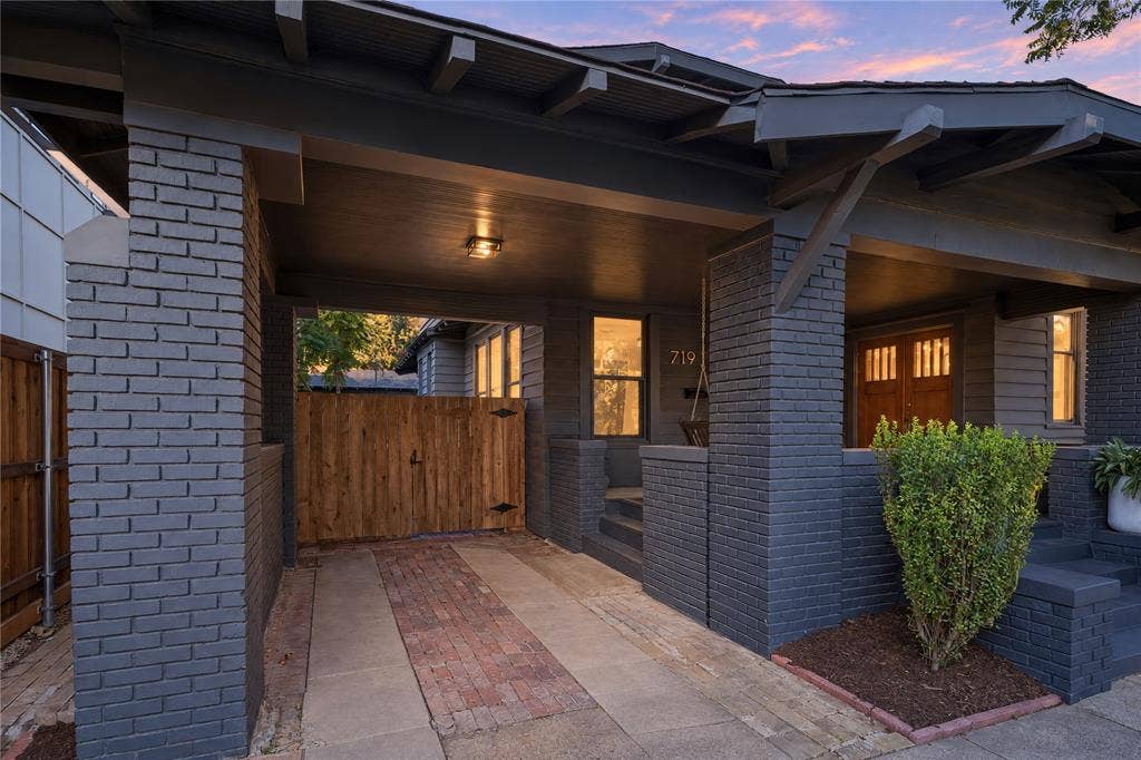 719 N Bishop Avenue, Dallas, TX 75208