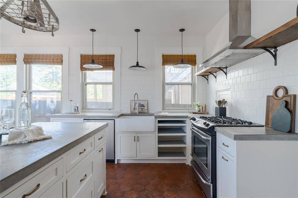 719 N Bishop Avenue, Dallas, TX 75208