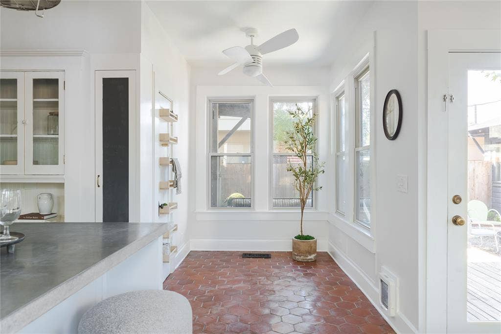 719 N Bishop Avenue, Dallas, TX 75208