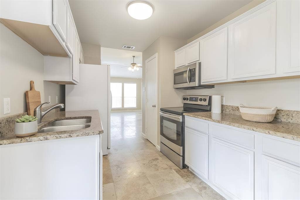 1070 Mellanie Lane, Celina, TX 75009 1070 Mellanie Lane, Celina, TX 75009