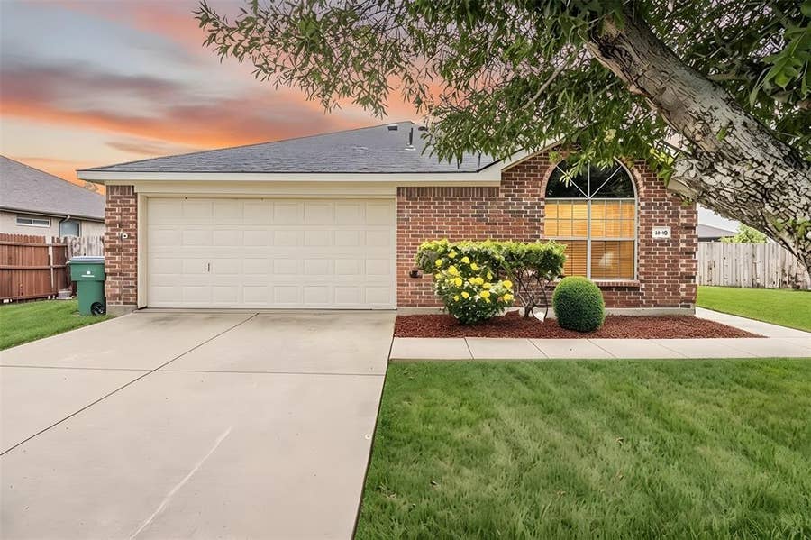 Property photo for 1070 Mellanie Lane, Celina, TX